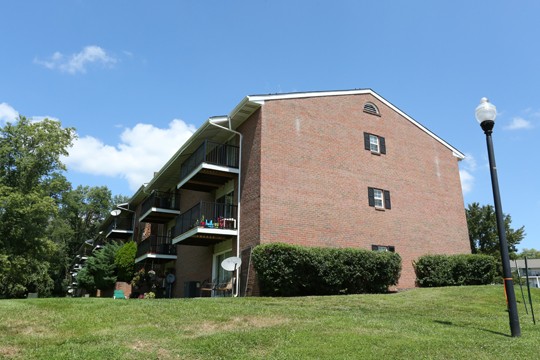 Towson Crossing Apartment Homes, Parkville - (see pics & AVAIL)