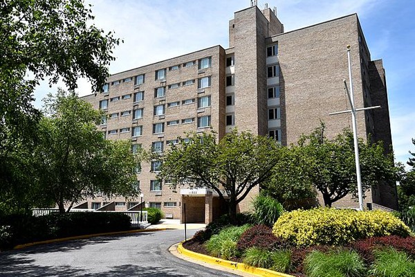 Lighthouse at Twin Lakes Apartment Homes, Beltsville - (see pics & AVAIL)