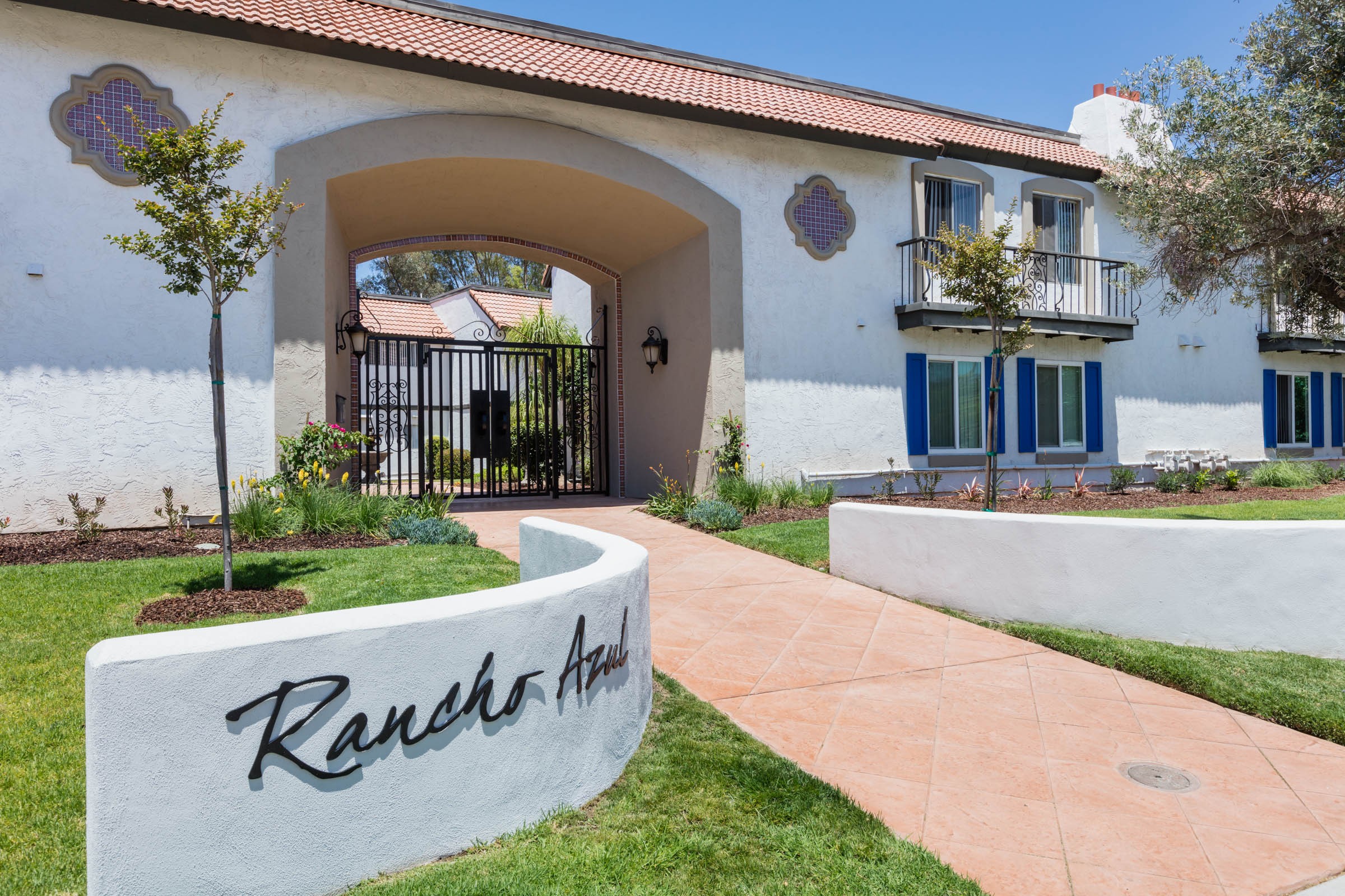 Rancho Azul Apartments, Spring Valley - (see pics & AVAIL)