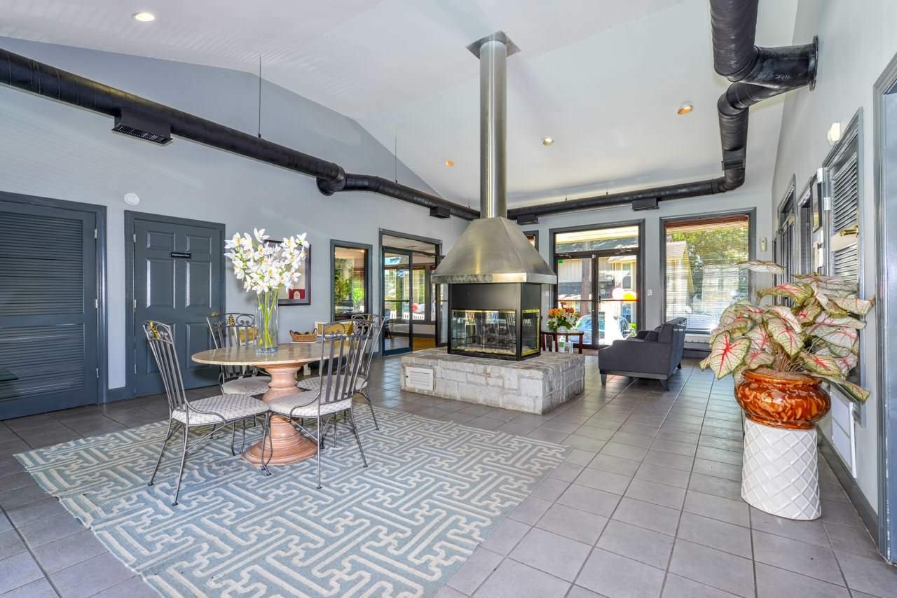 Linden Ridge, Stone Mountain (see pics & AVAIL)