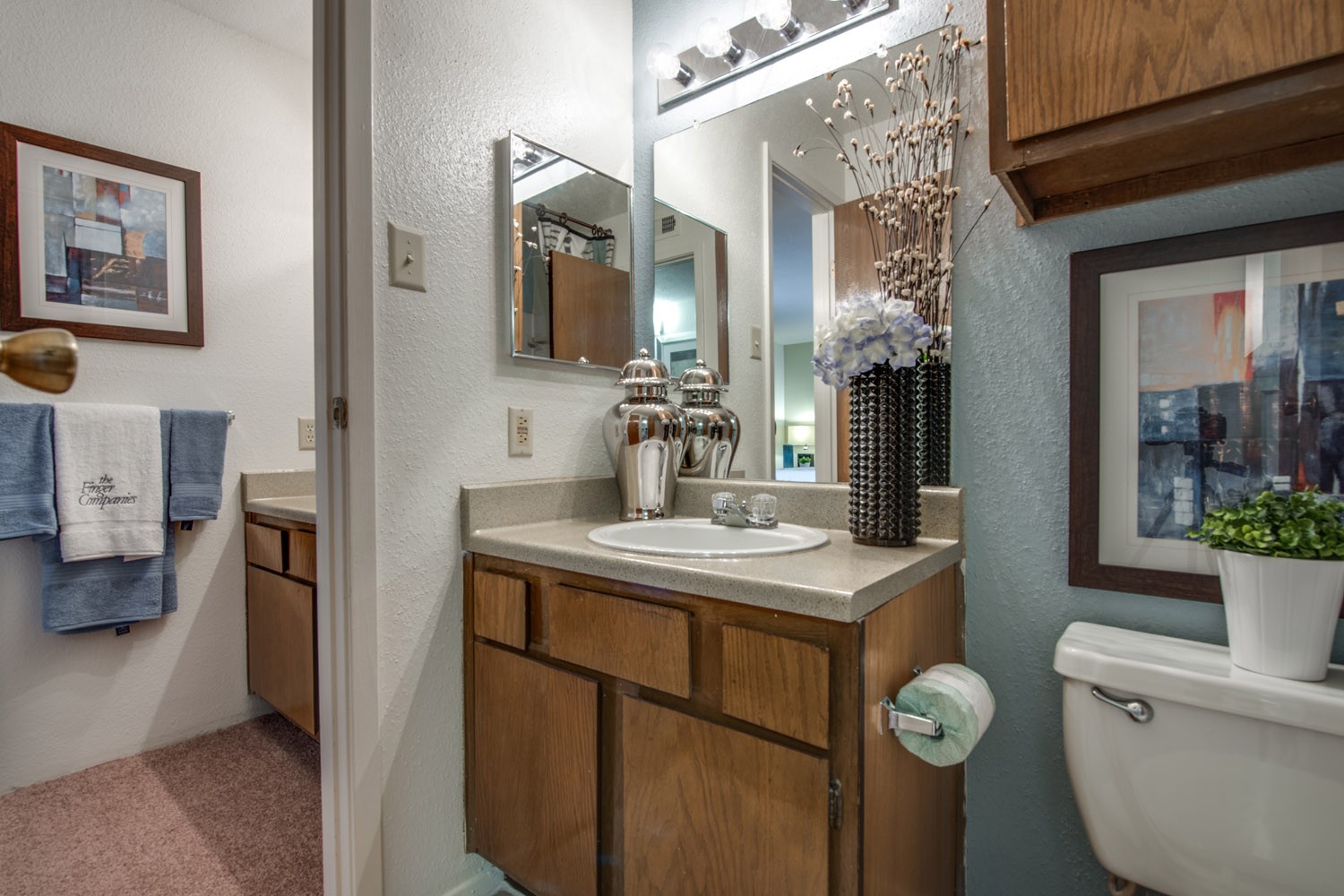 Sabo Village, Houston (see reviews, pics & AVAIL)